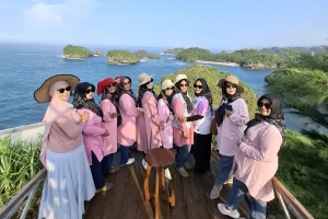 Paket Wisata Pacitan Murah 1 Hari – Jelajahi Pantai Kasap & Susur Kali Cokel!