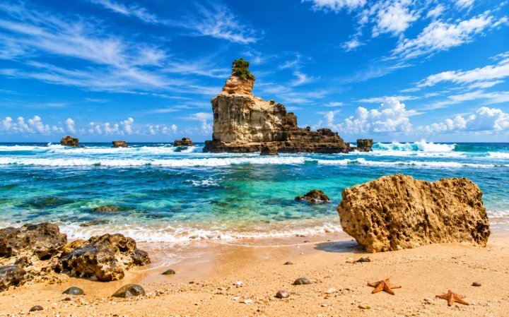 Pantai Buyutan Pacitan